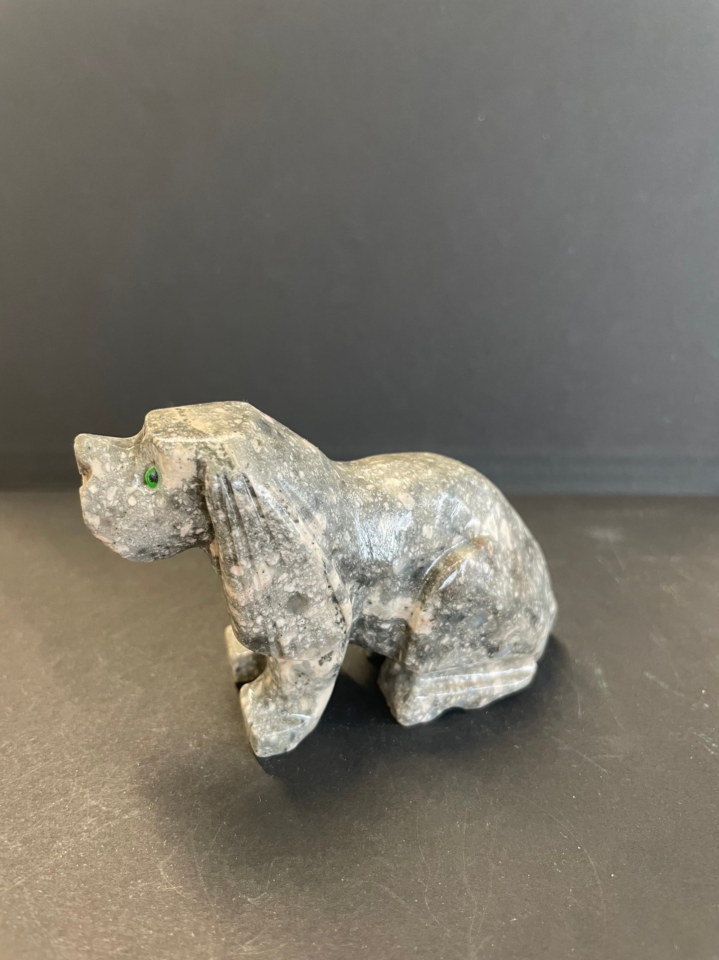 CHIEN EN JASPE